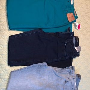 Lot of 3 Levi’s Jeans Size 8/29